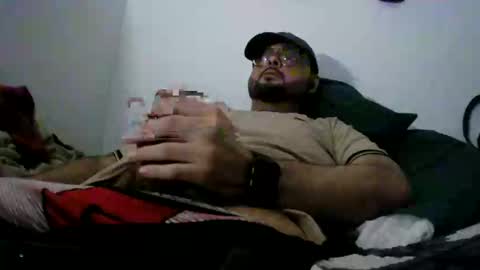 Snapshot of wetdreamzwithyou chatting on 10.10.25 wetdreamzwithyou online show from 10.10.25