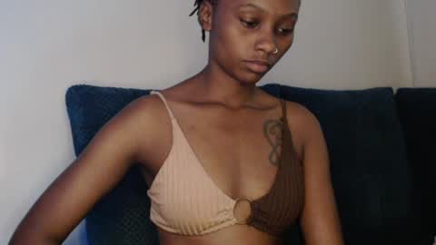 Snapshot of wetfreakym chatting on 07.17.26 Bella online show from 07.17.26