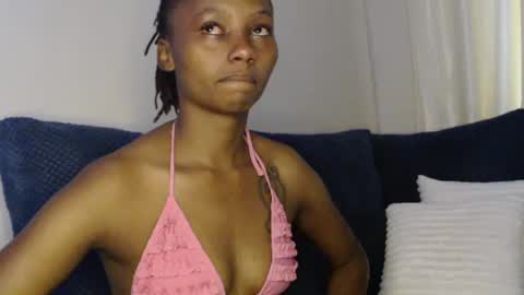 Snapshot of wetfreakym chatting on 07.19.26 Bella online show from 07.19.26