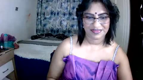 Snapshot of wetindian1971 chatting on 07.23.26 kavita online show from 07.23.26