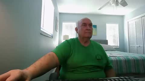 Snapshot of wfs2946 chatting on 12.16.24 wfs2946 online show from 12.16.24