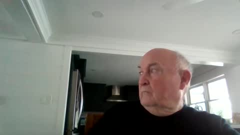Snapshot of wfs2946 chatting on 12.24.24 wfs2946 online show from 12.24.24
