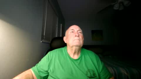 Snapshot of wfs2946 chatting on 10.24.25 wfs2946 online show from 10.24.25