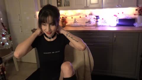 Victoria Maria online show from 01.02.25