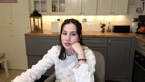 Victoria Maria online show from 01.13.25
