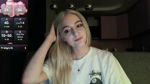 Lina online show from 09.17.25