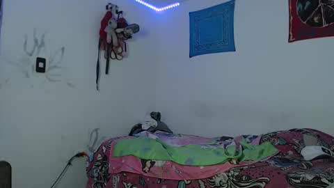 Snapshot of whiteboy69902 chatting on 10.21.25 whiteboy69902 online show from 10.21.25