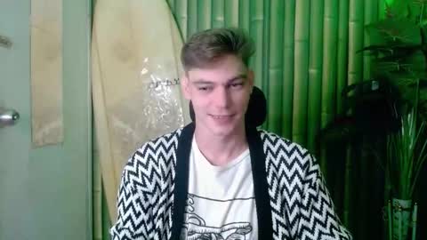 Snapshot of whiteboyinasia chatting on 11.11.25 Christian online show from 11.11.25