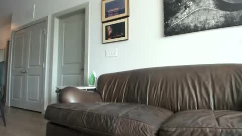 just  str8 stud nut  1000 online show from 09.23.25