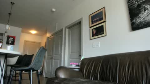 just  str8 stud nut  1000 online show from 10.08.25