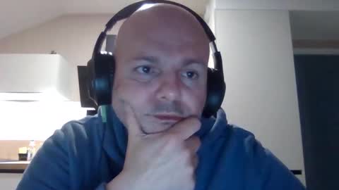 Snapshot of whiteeaglesrb chatting on 02.14.26 whiteeaglesrb online show from 02.14.26