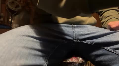 whiteneo online show from 10.12.25