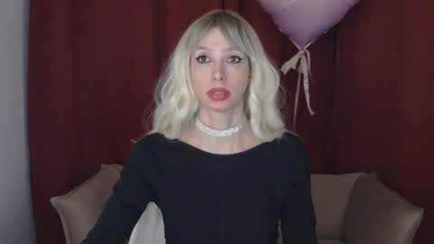 White Queen online show from 01.03.25