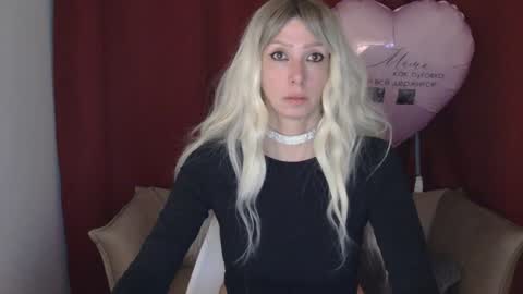 White Queen online show from 01.06.25
