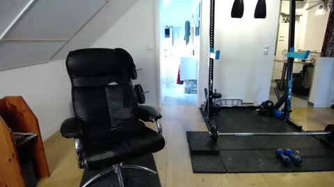 Snapshot of whiterabbit_86 chatting on 12.13.24 whiterabbit_86 online show from 12.13.24