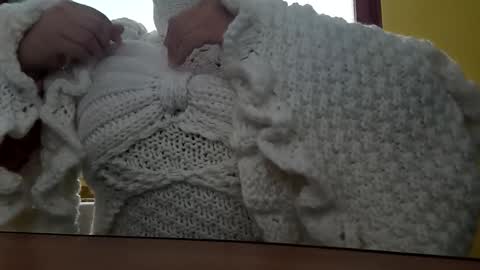 whitesweater online show from 10.21.25