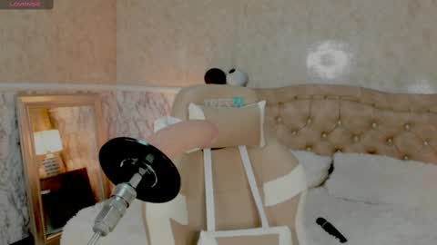 Snapshot of whitneybrown_ chatting on 10.07.25 Whitney online show from 10.07.25