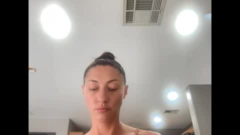 iamwhitneyoc online show from 06.04.26