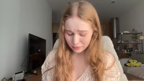 Snapshot of whoisalisa chatting on 10.16.25 Alisa online show from 10.16.25