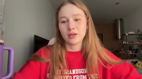 Snapshot of whoisalisa chatting on 10.19.25 Alisa online show from 10.19.25