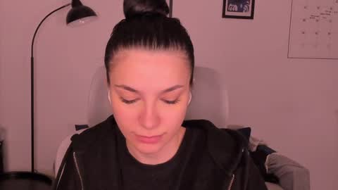 whoislulu online show from 04.14.26