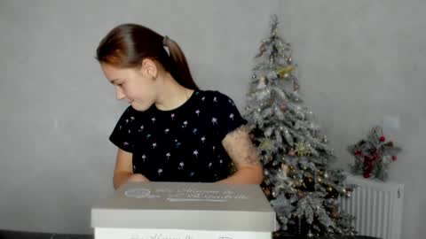 Veronica online show from 12.28.24