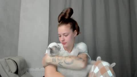 Veronica online show from 04.12.26