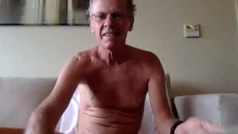 Snapshot of whynotfly1 chatting on 10.27.25 whynotfly1 online show from 10.27.25