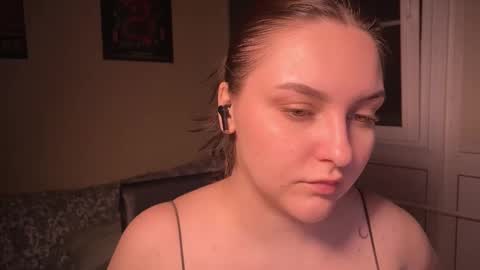 Snapshot of wievin chatting on 02.19.25 VI online show from 02.19.25