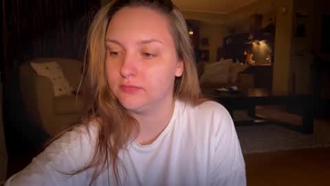 Snapshot of wievin chatting on 09.09.25 VI online show from 09.09.25