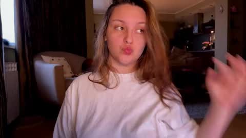 Snapshot of wievin chatting on 10.19.25 VI online show from 10.19.25