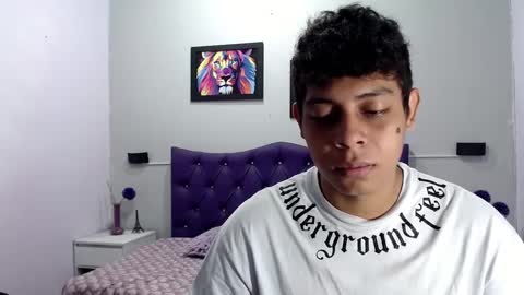 Snapshot of wiilliam_20 chatting on 10.14.25 wiilliam online show from 10.14.25