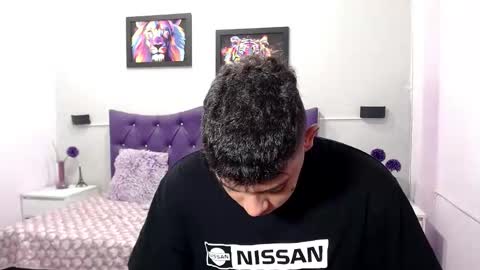 Snapshot of wiilliam_20 chatting on 10.25.25 wiilliam online show from 10.25.25