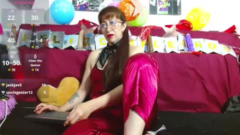 VICTORIA online show from 11.21.25