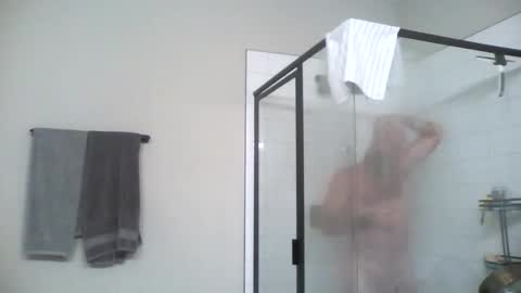 Snapshot of wil1565 chatting on 11.18.25 wil1565 online show from 11.18.25