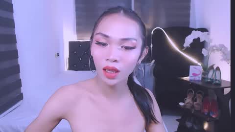 Snapshot of wild_lily30 chatting on 02.15.25 wild lily30 online show from 02.15.25