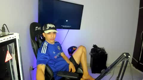 Snapshot of wild_sex666 chatting on 05.06.26 H Mre online show from 05.06.26