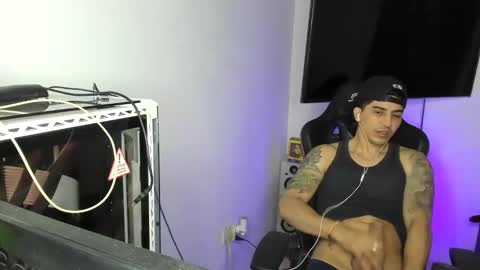 Snapshot of wild_sex666 chatting on 06.10.26 H Mre online show from 06.10.26