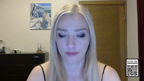 Snapshot of wild_silk_desire chatting on 09.10.25 Alina online show from 09.10.25