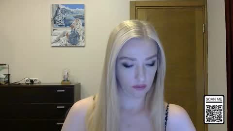 Snapshot of wild_silk_desire chatting on 09.15.25 Alina online show from 09.15.25