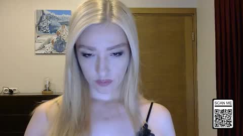 Snapshot of wild_silk_desire chatting on 09.18.25 Alina online show from 09.18.25