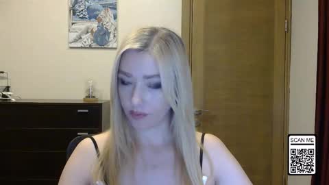 Snapshot of wild_silk_desire chatting on 11.06.25 Alina online show from 11.06.25