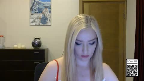 Snapshot of wild_silk_desire chatting on 02.10.26 Alina online show from 02.10.26