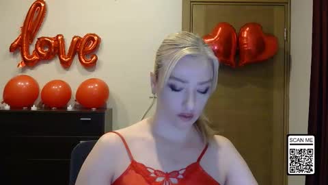 Snapshot of wild_silk_desire chatting on 02.13.26 Alina online show from 02.13.26