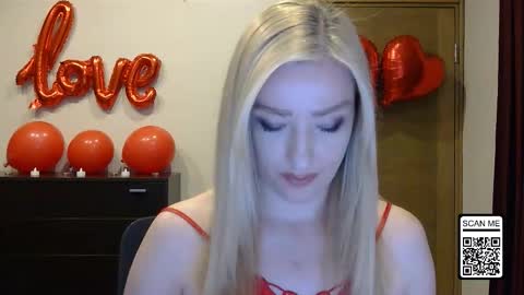 Snapshot of wild_silk_desire chatting on 02.14.26 Alina online show from 02.14.26