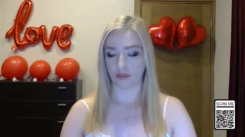 Snapshot of wild_silk_desire chatting on 02.15.26 Alina online show from 02.15.26