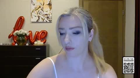 Snapshot of wild_silk_desire chatting on 02.24.26 Alina online show from 02.24.26