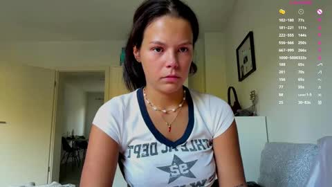 Mia online show from 10.02.25