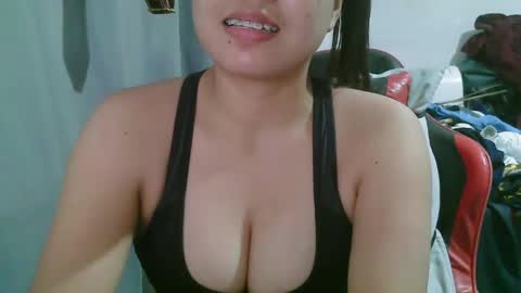 Snapshot of wildcamille chatting on 10.29.25 camille online show from 10.29.25