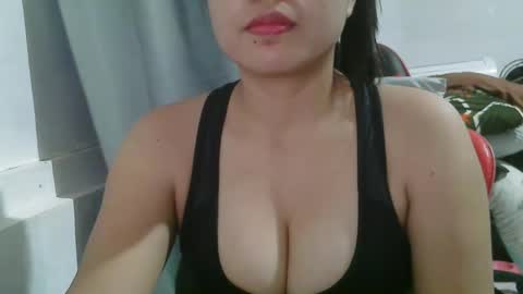 Snapshot of wildcamille chatting on 11.01.25 camille online show from 11.01.25